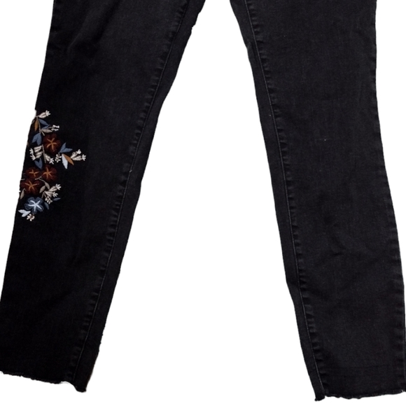 Massimo‎ Black Embroidered Mid Rise Skinny Distressed Women's Jeans 12/31 - Picture 5 of 8